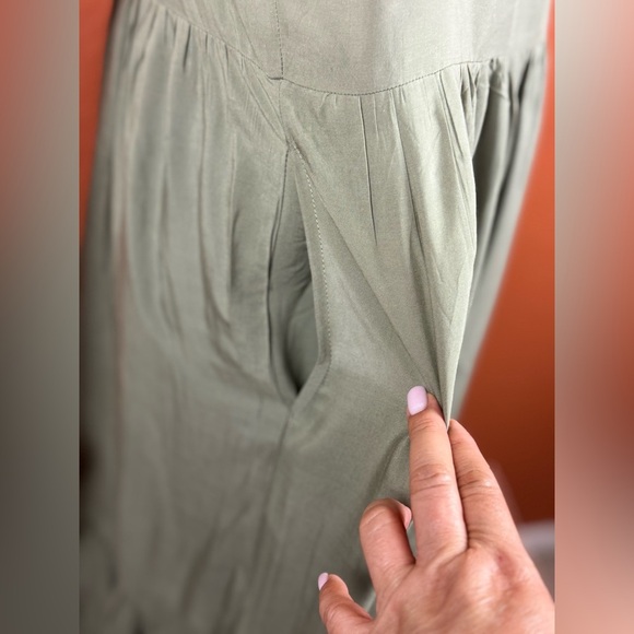 Z Supply Light Green Maxi Dress Size Medium.   E11 - Picture 14 of 17